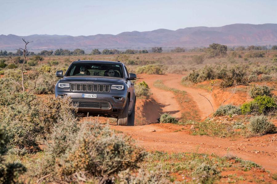  Jeep Grand Cherokee 75th Anniversary 2016 года  (AU) (фото 11 из 13)